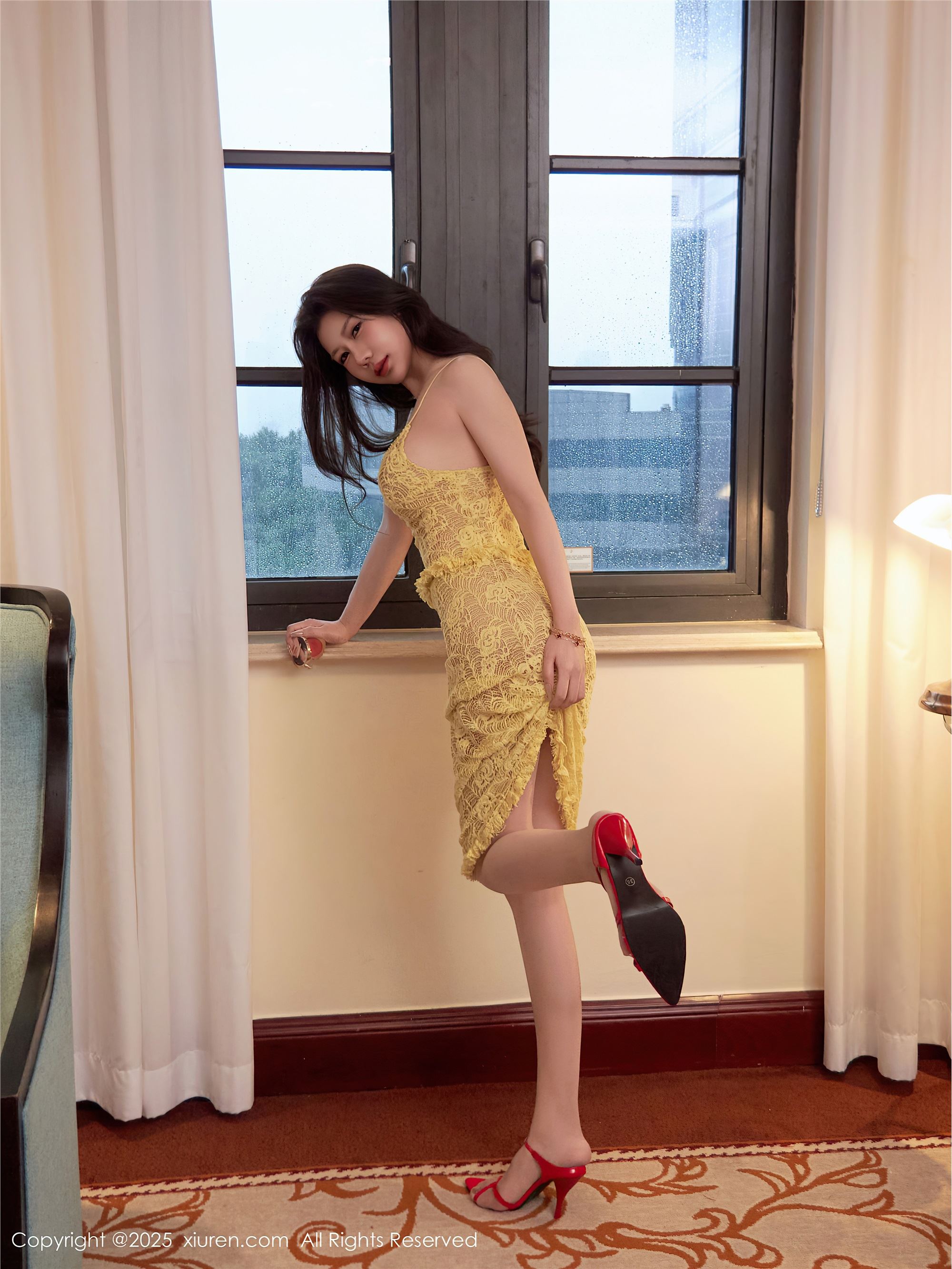 Xiuren秀人网 2025.10.16 NO.10879 尹甜甜sunny